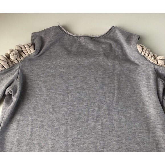 Rehab Shoulder Cutout Twisted Rope Sweatshirt Medium - Picture 8 of 13